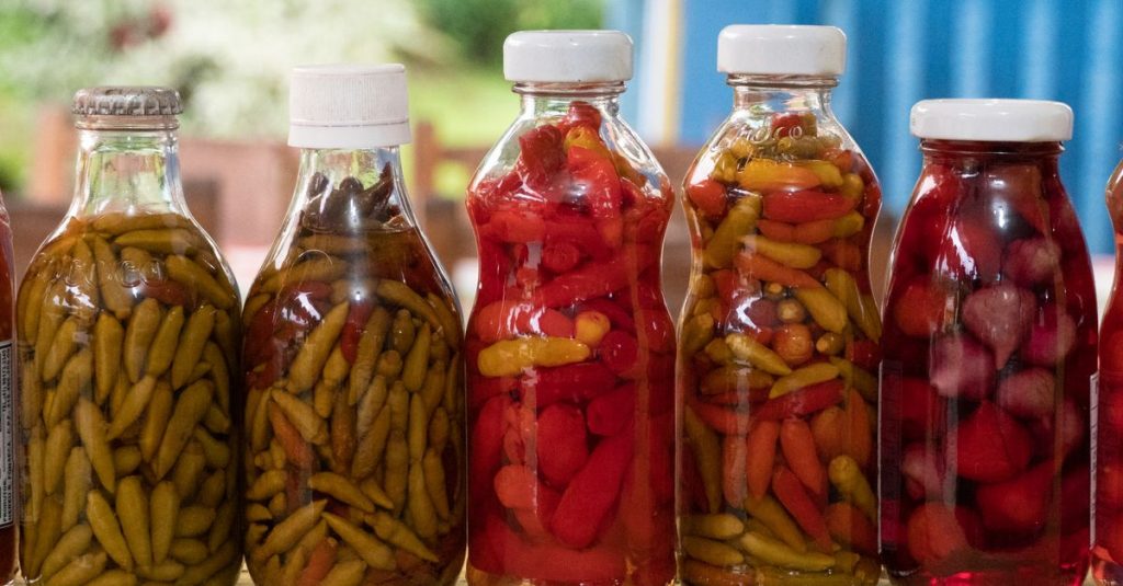 Маринований гострий перець на зиму: рецепт без стерилізації