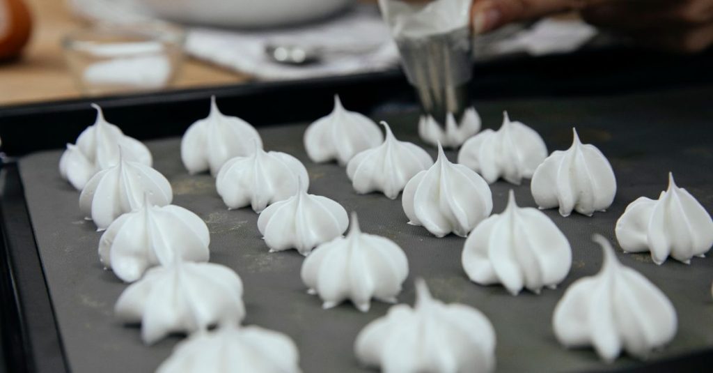 Скільки сушити безе в духовці за температурою і часом